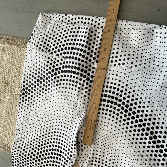 NWT Fabletics Powerhold Legging Sports Bra White Black Stars Dots 3pc Set Sz XXL - Picture 8 of 12